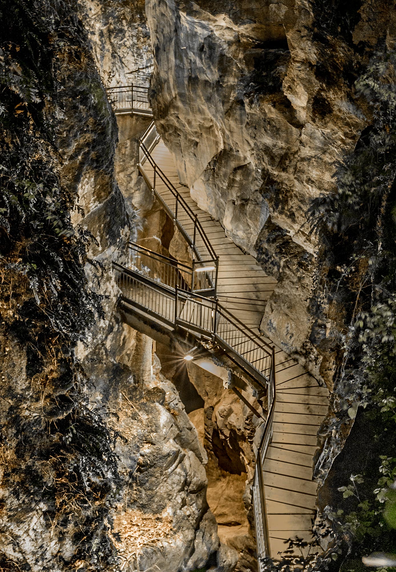 Orrido di Bellano Canyon con passerella nell’Orrido di Bellano © Carlo Borlenghi