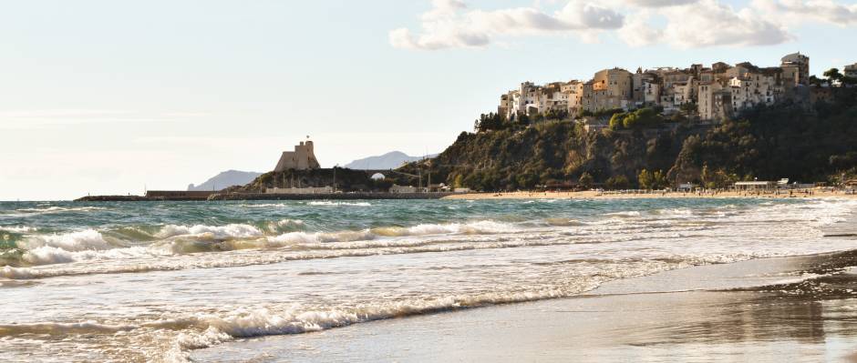 Sabaudia Vista del borgo di Sabaudia © Luigi Datti, concorso fotografico TCI Borghi d'Italia