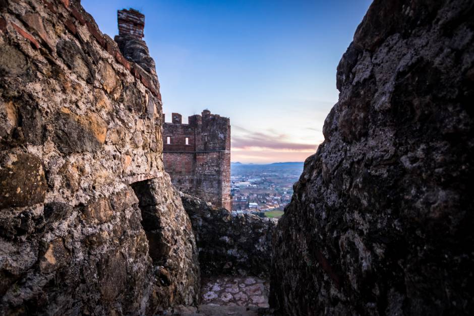 Marostica dalle scalette del castello alto di Marostica © Riccardo Vettore, concorso fotografico TCI Borghi d'Italia