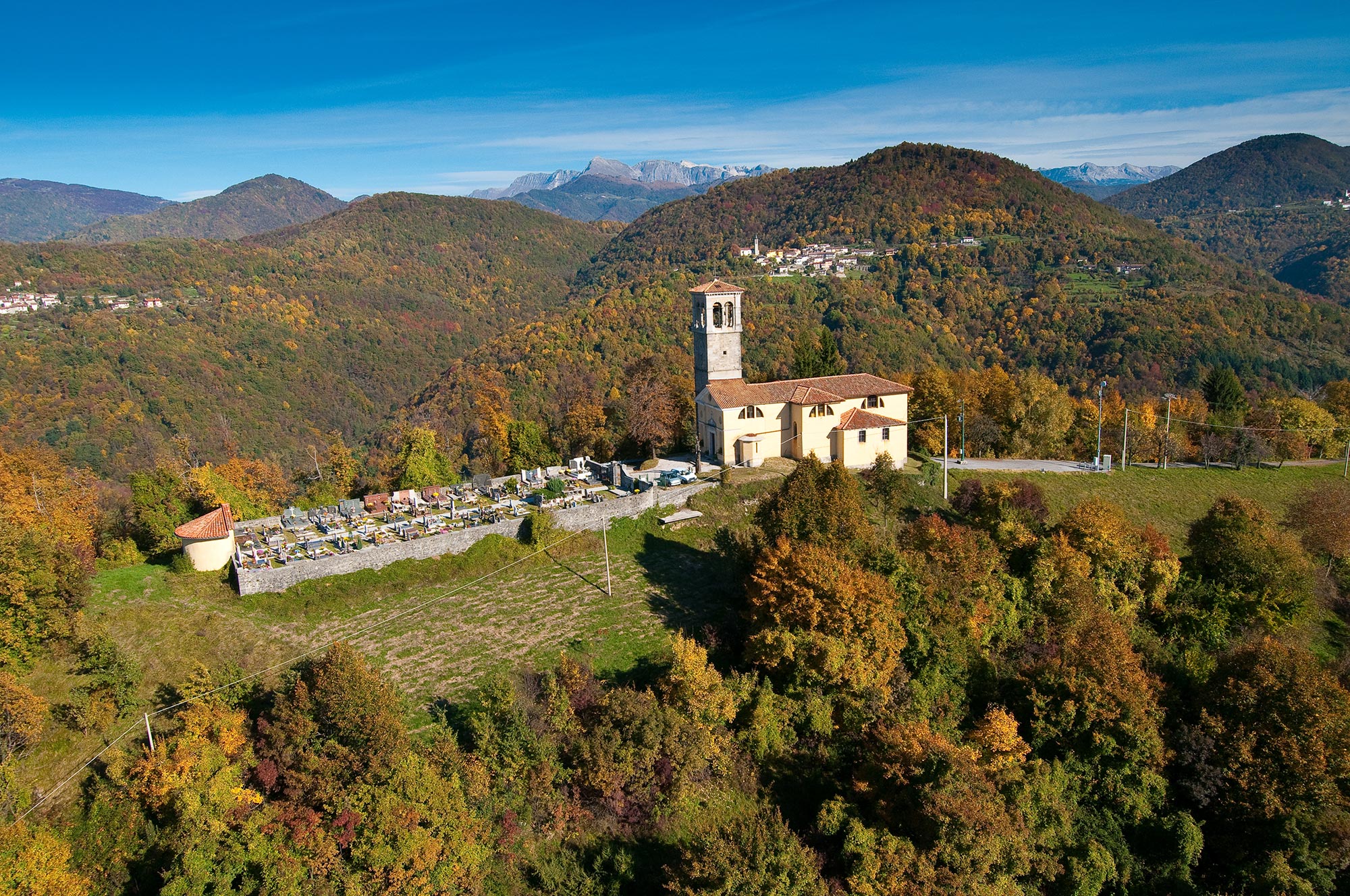 Chiesa di S. Paolo, nei pressi di Cernetig, a Stregna © PROMOTURISMO FVG, Marco Milani