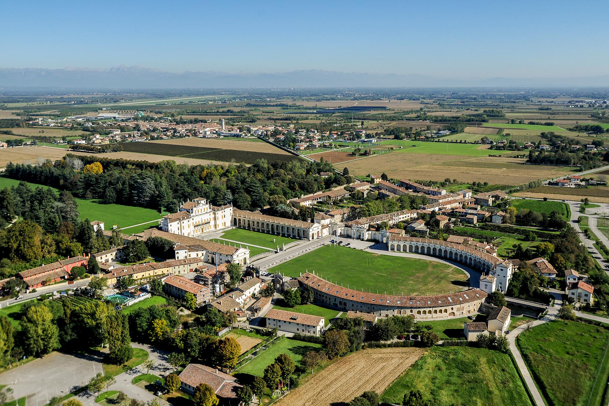 Veduta aerea di Villa Manin © PROMOTURISMO FVG, Ulderica Da Pozzo