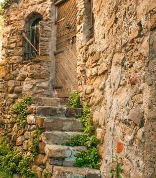 Bussana Vecchia Scorci di Bussana Vecchia © Mario Quaglia, concorso fotografico TCI Borghi