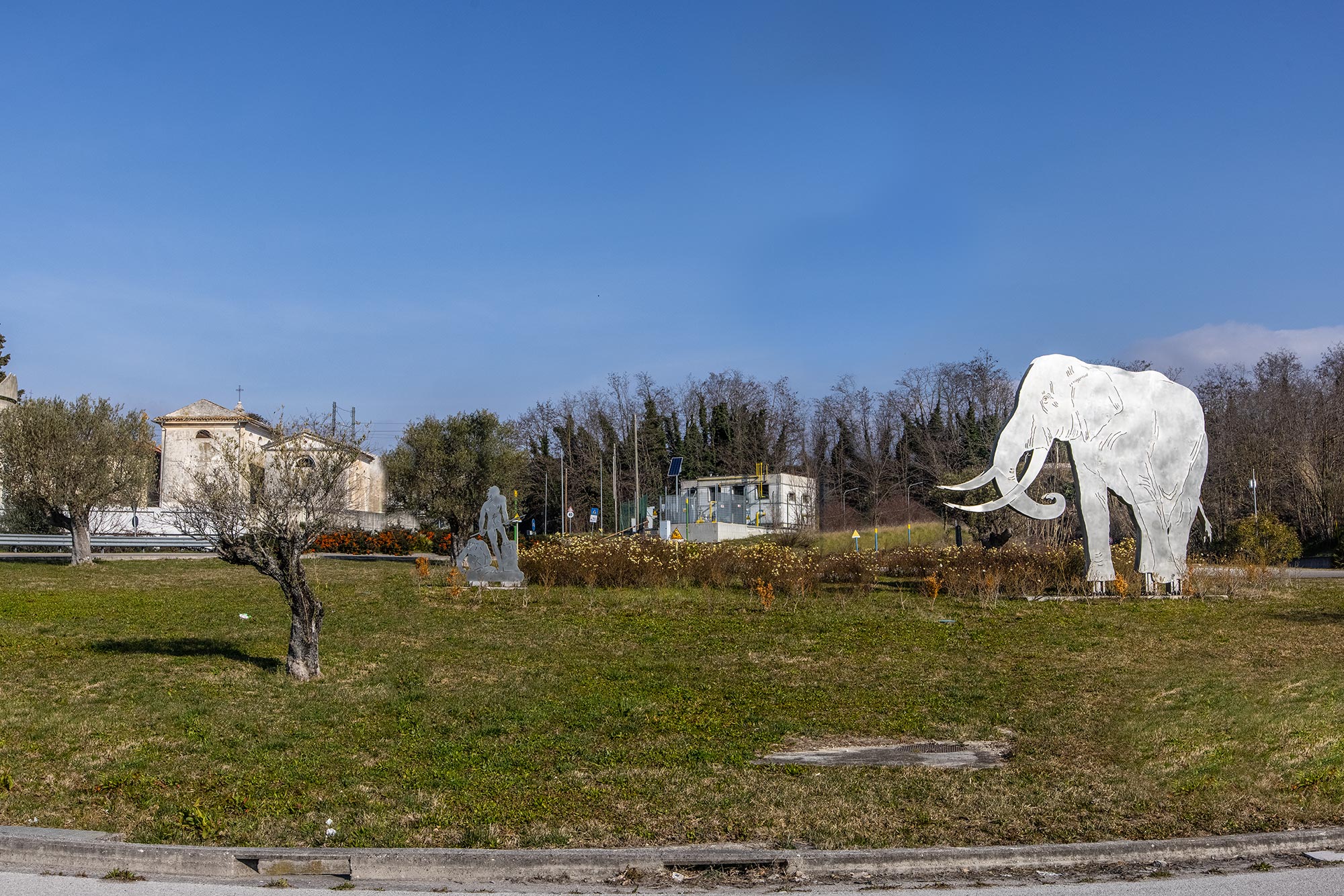 Isernia v © A. Cambone, R. Isotti - Homo ambiens