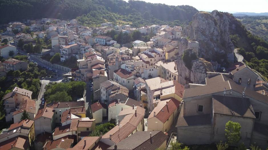 Tempio Sannitico Il Teatro del santuario italico di Pietrabbondante © Shutterstock/SerFeo