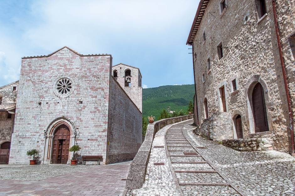 Vallo di Nera Vallo di Nera © Giorgio D'Andrea, concorso fotografico TCI Borghi d'Italia