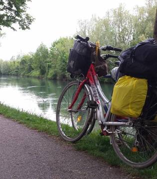 Parco naturale regionale del Sile Nel cuore della ciclabile lungo il Sile, appena fuori Treviso © Omar Squizzato, concorso fotografico TCI Italia in bicicletta