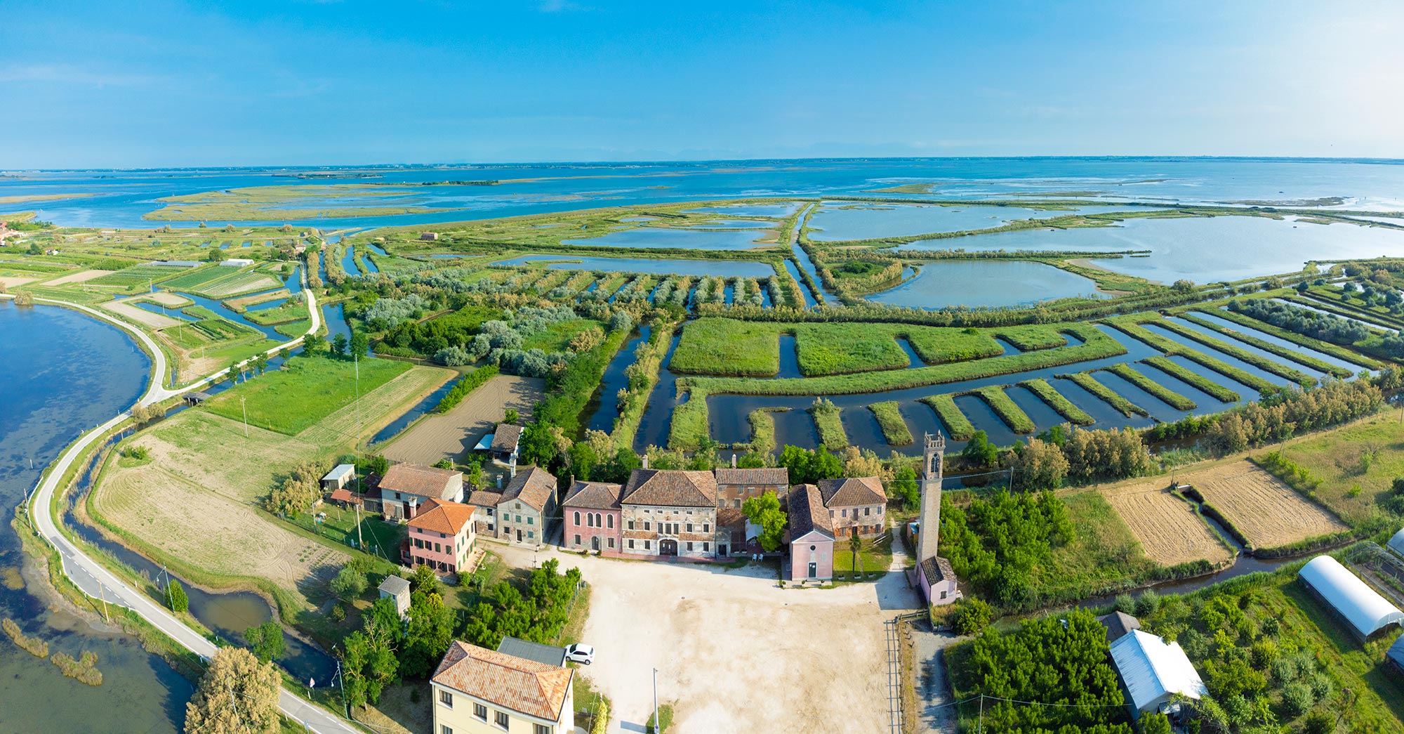 Lio Piccolo Veduta aerea dell’incantevole Lio Piccolo, tra terra e acqua © Franco Cogoli/ Parco Turistico Cavallino Treporti