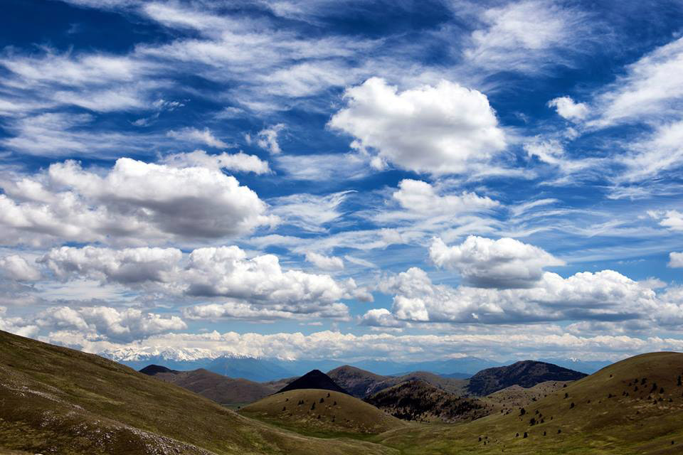 Il Gran Sasso Le nuvole del Gran Sasso © Alberto Cicco Zazzo, concorso fotografico TCI Cieli d'Italia
