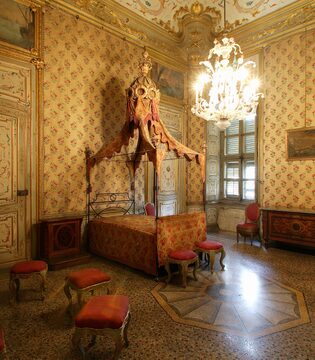 Palazzina di Caccia di Stupinigi Un interno della Palazzina di Caccia di Stupinigi © Roberto Borgo