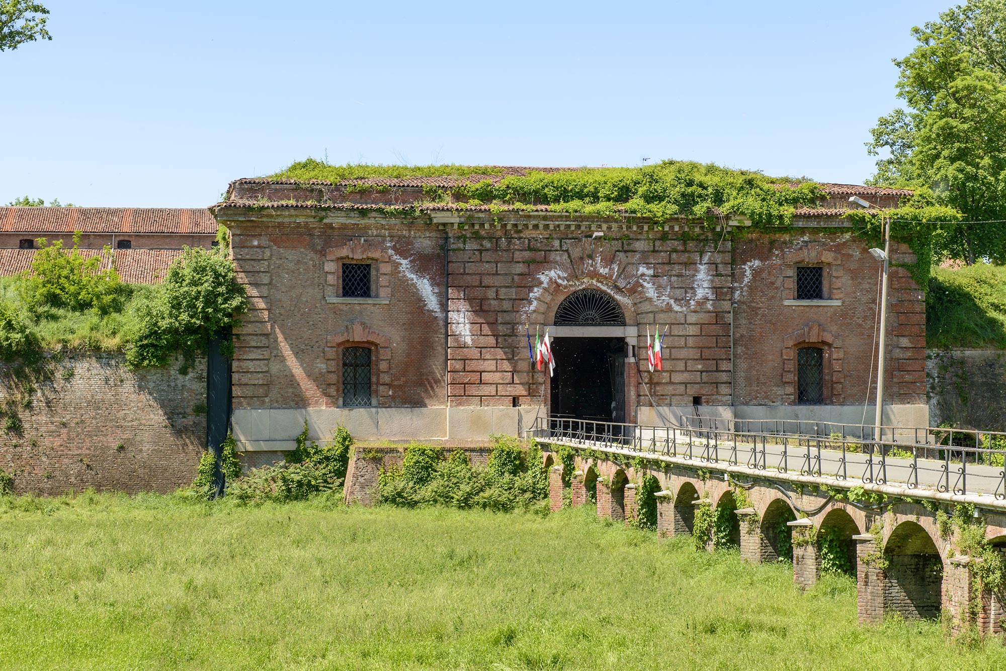 Alessandria Ingresso alla Cittadella di Alessandria © hal pand/Shutterstock.com