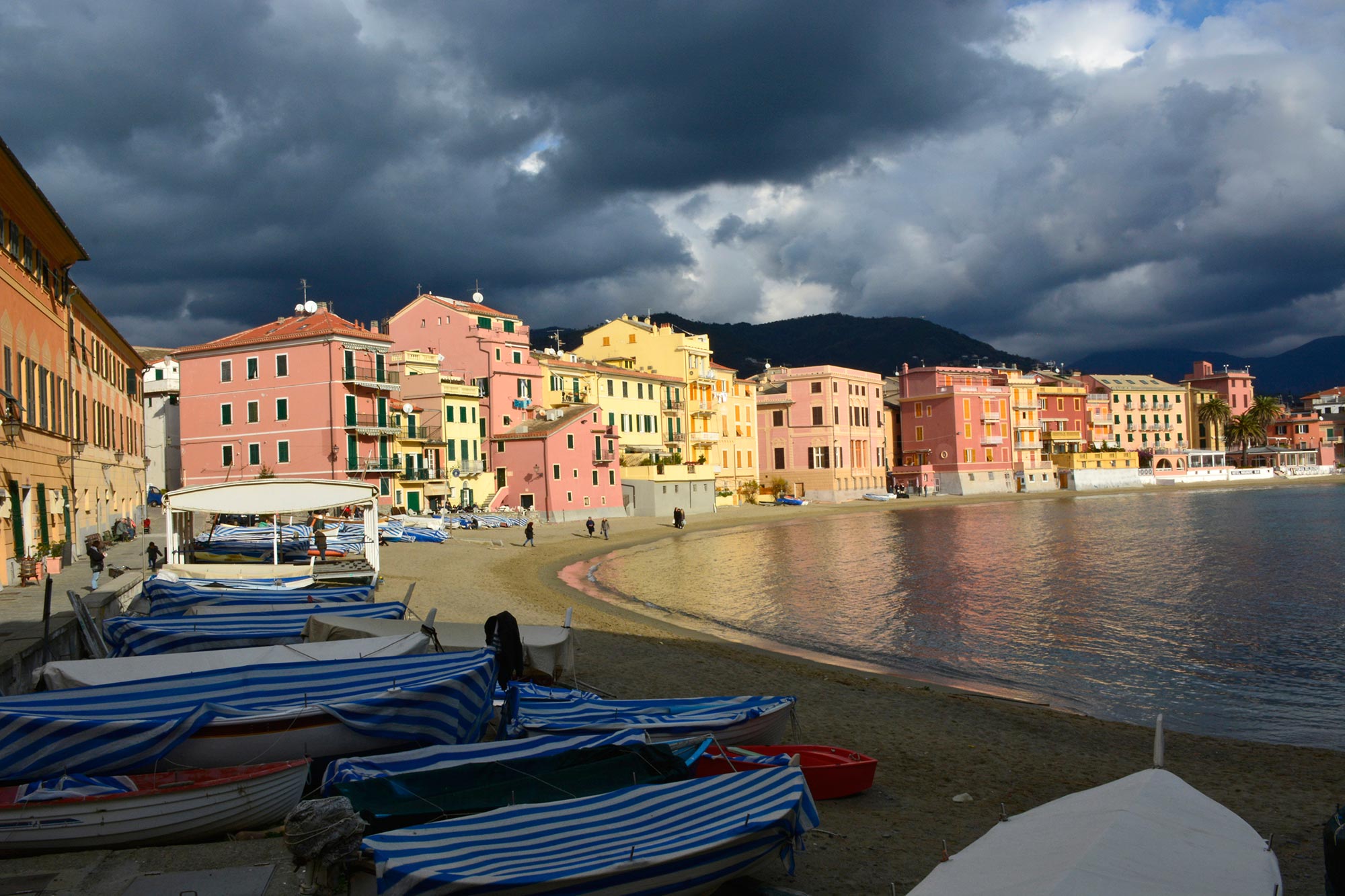 Sestri Levante La Baia del Silenzio di Sestri Levante © Walter Mapelli, concorso fotografico TCI Borghi d'Italia