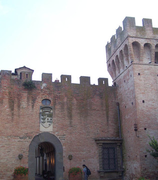 Castelfiorentino Facciata del castello Oliveto © by Mac 9