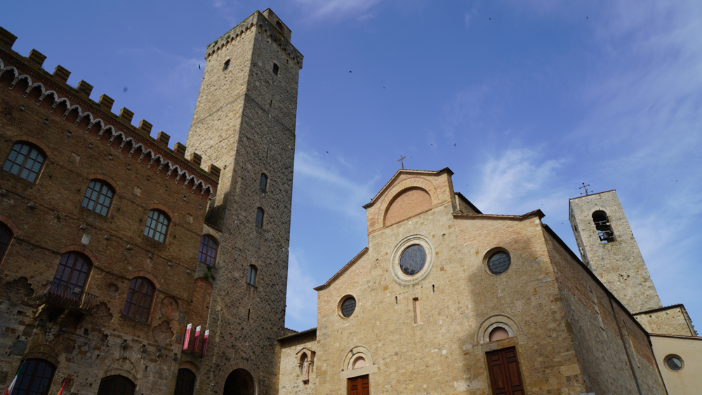 Palazzo Comunale Pinacoteca Torre Grossa © A. Rossi, Camaleo S.r.l (Roma)