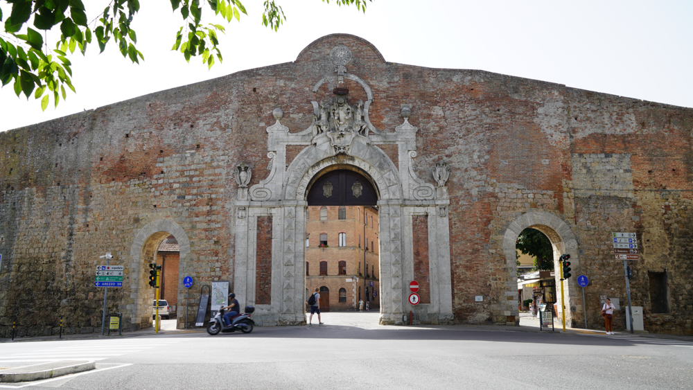 Porta Camollia © A. Rossi, Camaleo S.r.l (Roma)