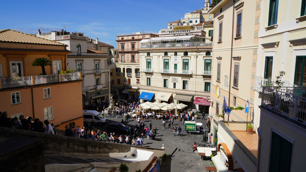 Piazza Duomo, Amalfi © A. Rossi, Camaleo S.r.l (Roma)