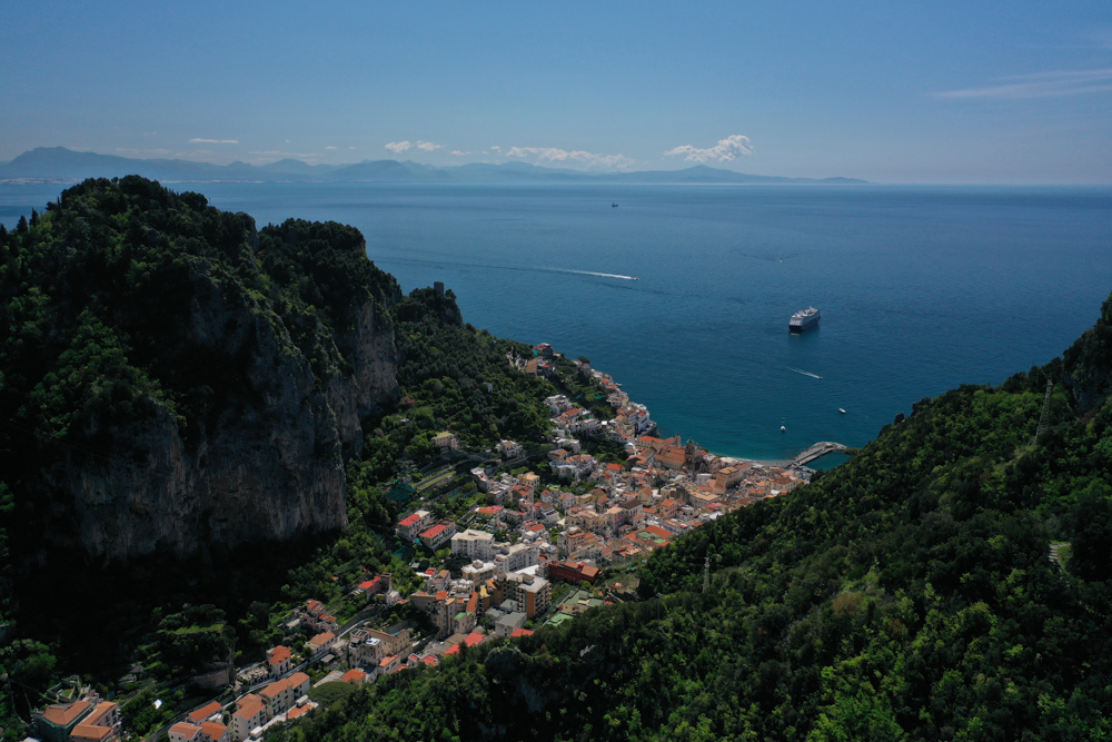 Veduta aerea di Amalfi © A. Rossi, Camaleo S.r.l (Roma)