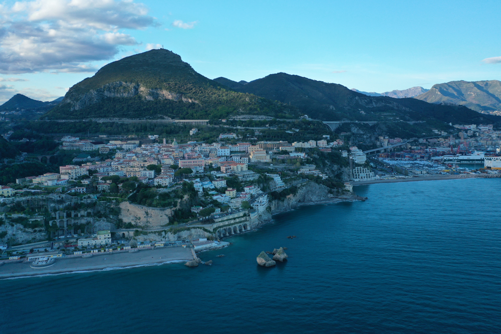 Veduta aerea di Vietri sul Mare © A. Rossi, Camaleo S.r.l (Roma)