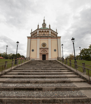 La Chiesa di Crespi d'Adda © A. Rossi, Camaleo S.r.l (Roma)