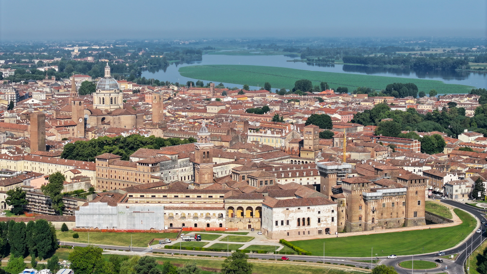Mantova Veduta aerea © A. Rossi, Camaleo S.r.l (Roma)