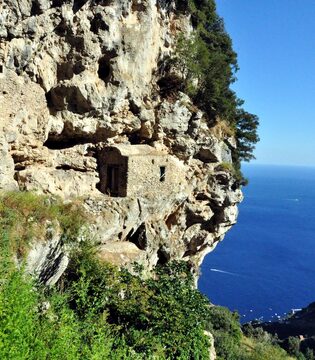 La grotta del biscotto - Agerola - Sentiero Degli Dei Antonio Naclerio © Pro loco di Agerola