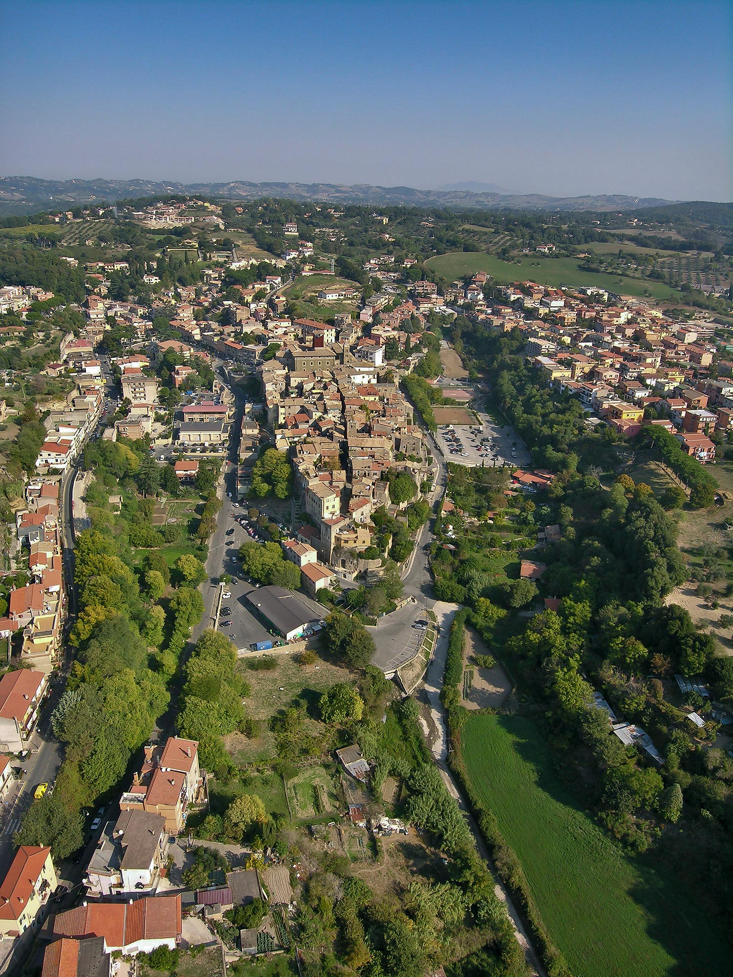 Formello dalla mongolfiera © Alfonso Mongiu - Museo dell'Agro Veientano (Comune di Formello)