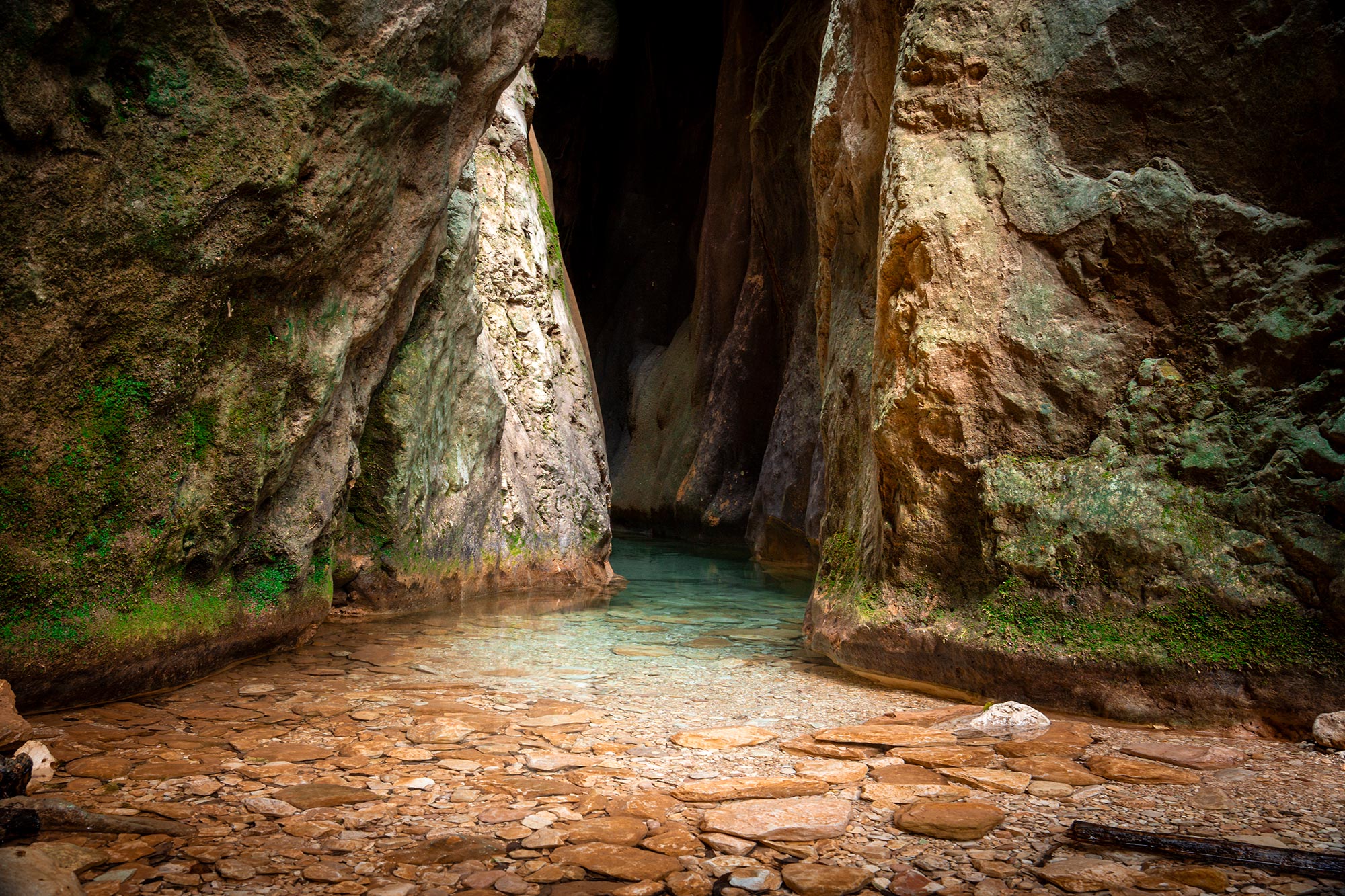 Grotta di San Francesco © Mirko Paganelli - Archivio Unione Montana Potenza Esino Musone