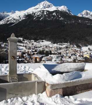 Andalo Andalo innevata © Giorgio Galeotti, CC BY 3.0, via Wikimedia Commons