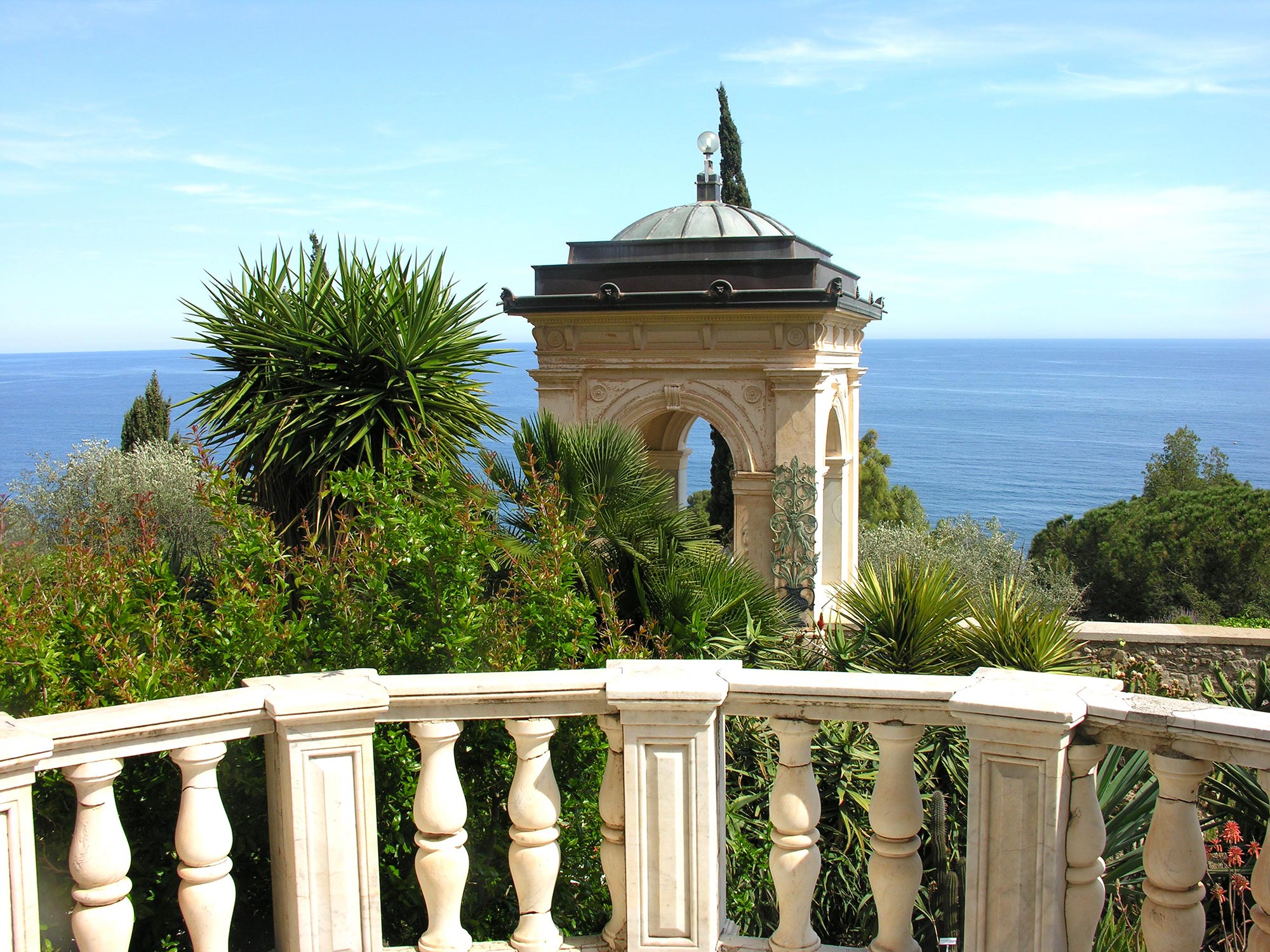 Giardini Botanici Hanbury Il Pavillon e La Loggia © Archivio GBH - foto Daniela Guglielmi