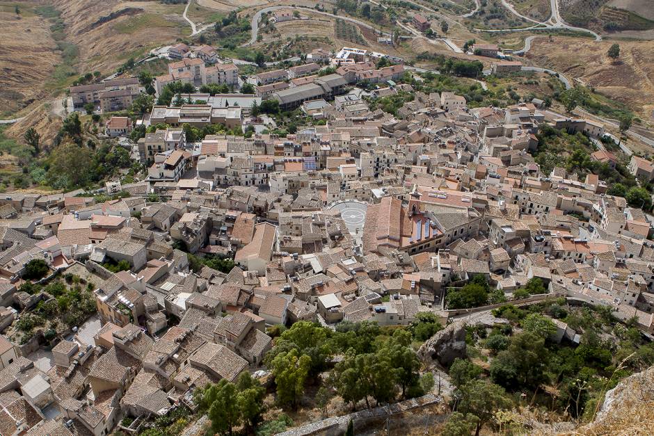 Sutera Veduta su Sutera © Salvatore Lumia, concorso fotografico TCI Borghi d’Italia