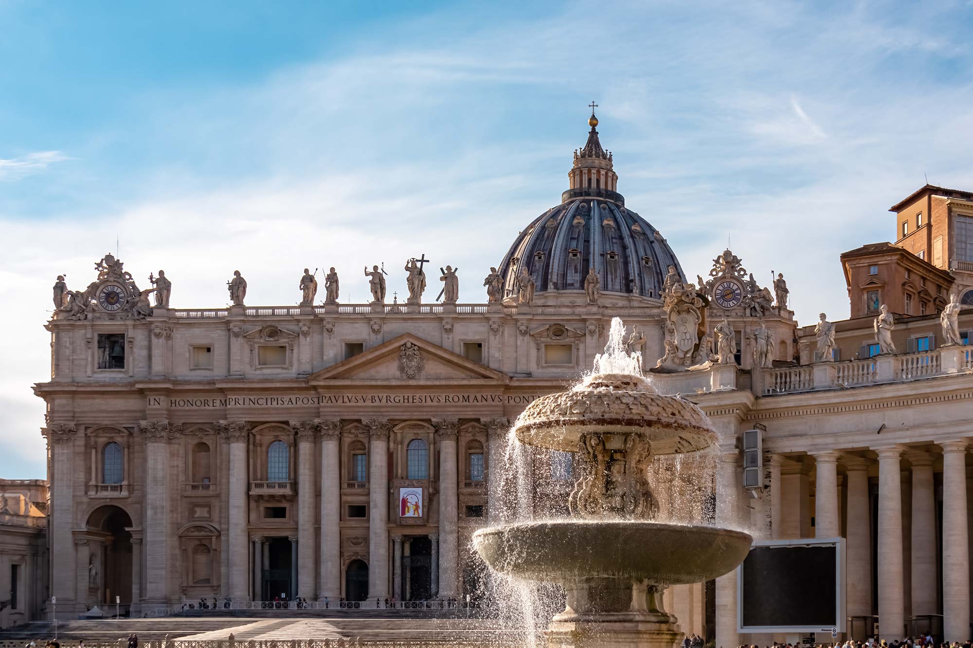 Basilica di San Pietro La facciata della Basilica di San Pietro in Vaticano © Christopher Moswitzer/Shuttestock.com