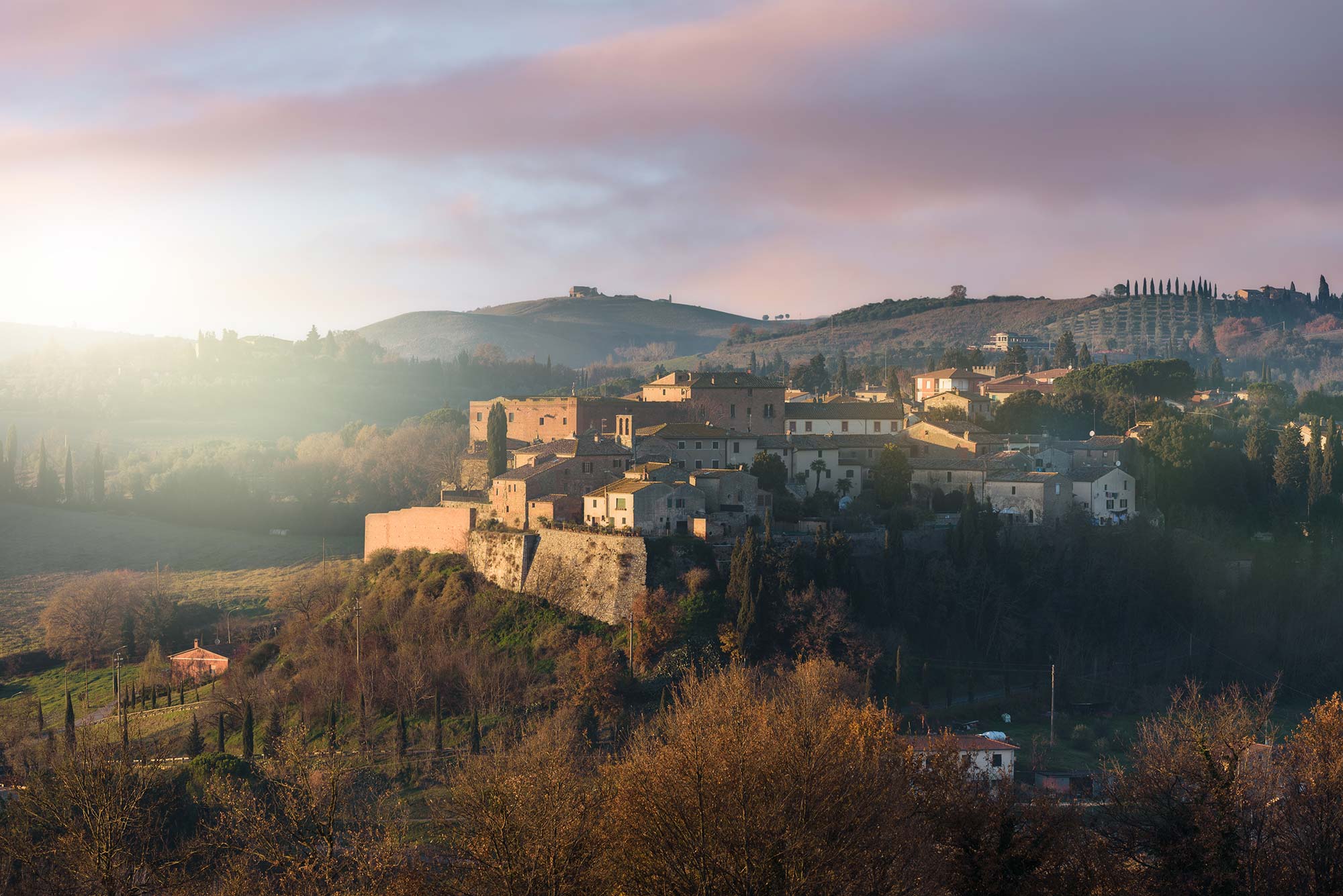 San Giovanni d'Asso Panorama su San Giovanni d’Asso © Jarek Pawlak/Shutterstock.com