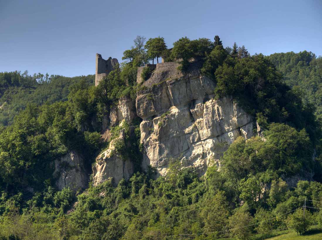 Canossa La rupe © Mario Vianelli