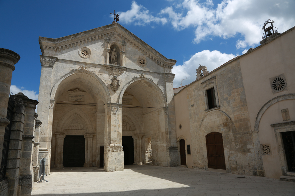 Santuario di S. Michele Arcangelo © A. Rossi, Camaleo S.r.l. (Rm) - in collaborazione con la Basilica Santuario di San Michele Arcangelo