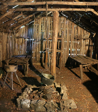 Villaggio carbonai e taglialegna - Foresta Umbra, Parco del Gargano © A.Rossi, Camaleo S.r.l. (Rm) si ringrazia il Comando Generale dell'Arma dei Carabinieri