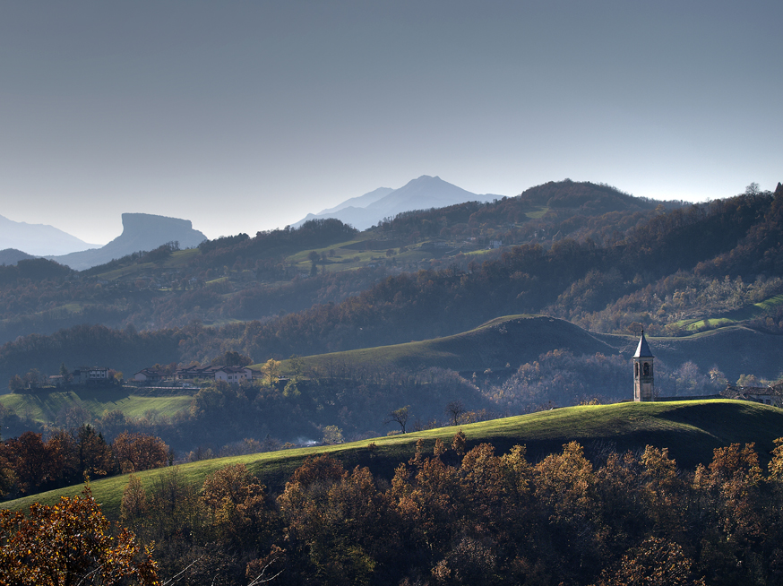 Pietra di Bismantova Dai pressi di Giandeto (Casina) © Mario Vianelli