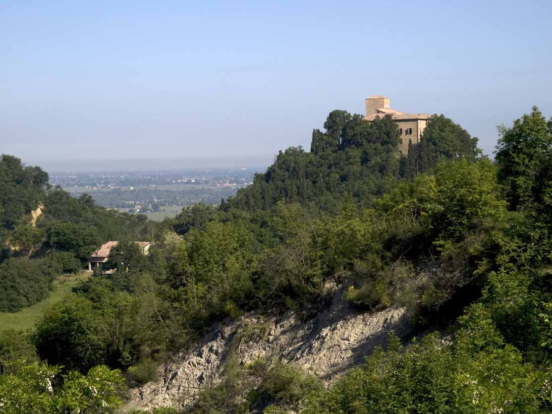 Bianello Il castello e la pianura © Mario Vianelli