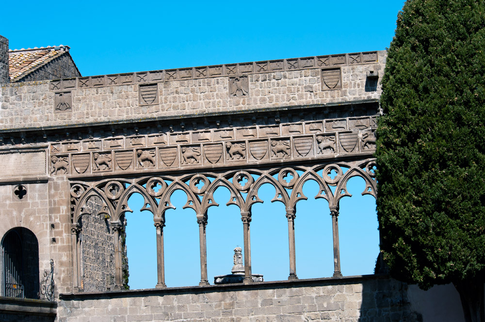 Viterbo Dettaglio della loggia di Palazzo dei Papi ©Fabrizio Ardito