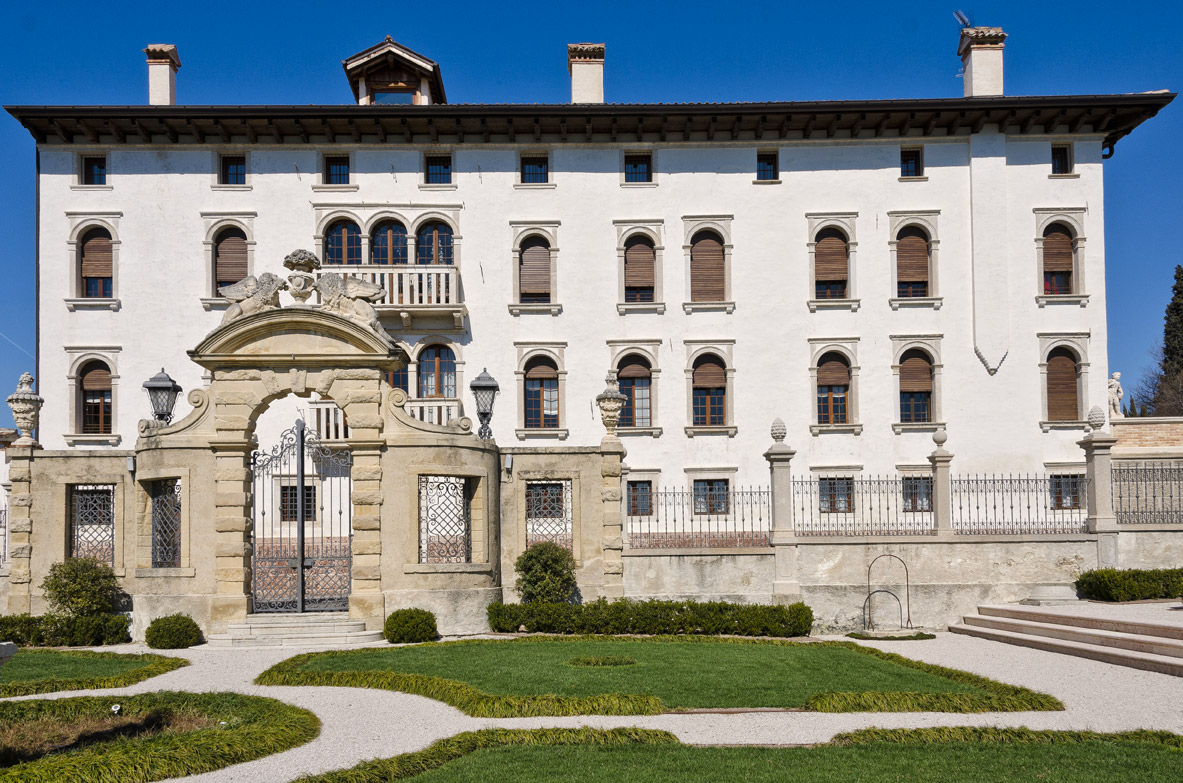 Asolo Villa de Mattia coi giardini all'italiana ©Mario Verin