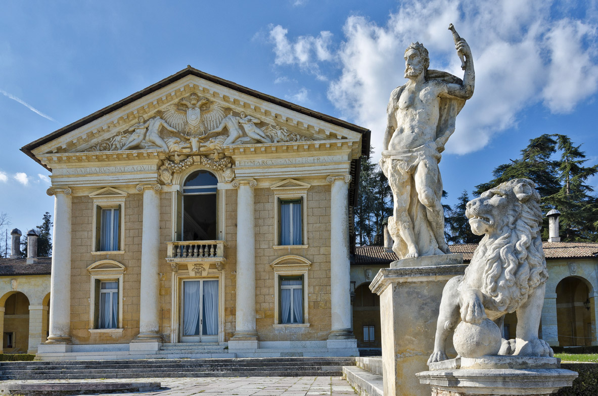 Maser Facciata della villa Barbaro a Maser ©Mario Verin