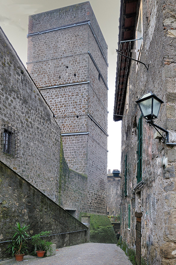 Fabrica di Roma La torre di Castello Farnese ©Fabrizio Ardito