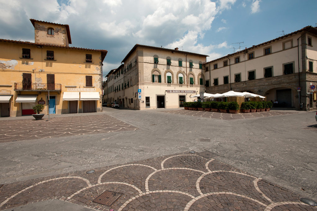 Stia Via Matteotti, fontana centrale © Fabrizio Ardito