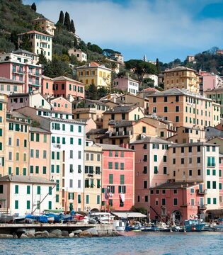 Camogli Scorcio della città e del porticciolo ©Natalino Russo