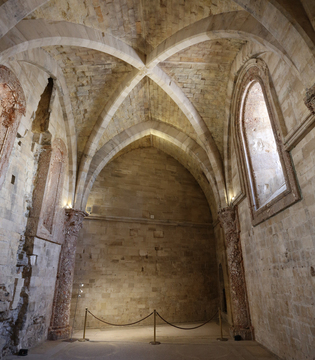 Castel del Monte, interno © A.Rossi, Camaleo S.r.l. (Rm) u2013 si ringrazia: MIC Direzione regionale Musei Puglia, Castel del Monte - Andria (BT)