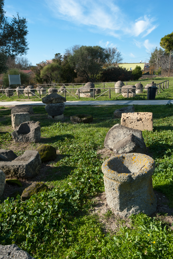 Tarquinia Urne all'ingresso della necropoli ©Fabrizio Ardito