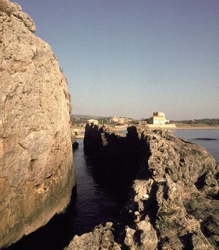La Tagliata, sbocco del canale romano ©Fabrizio Ardito