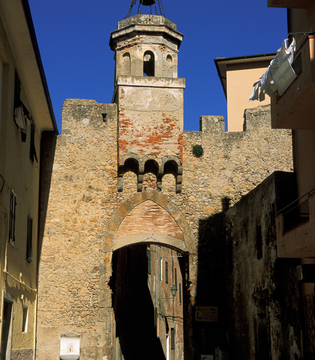 Porto Ercole, ingresso alla Rocca ©Fabrizio Ardito