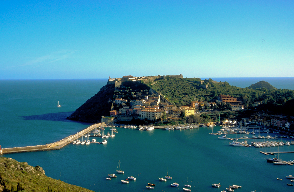 Porto Ercole, la rada vista da Forte Filippo ©Fabrizio Ardito