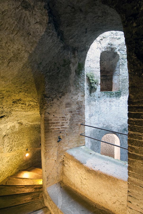 Orvieto Pozzo di San Patrizio, particolare della scalinata ©Fabrizio Ardito