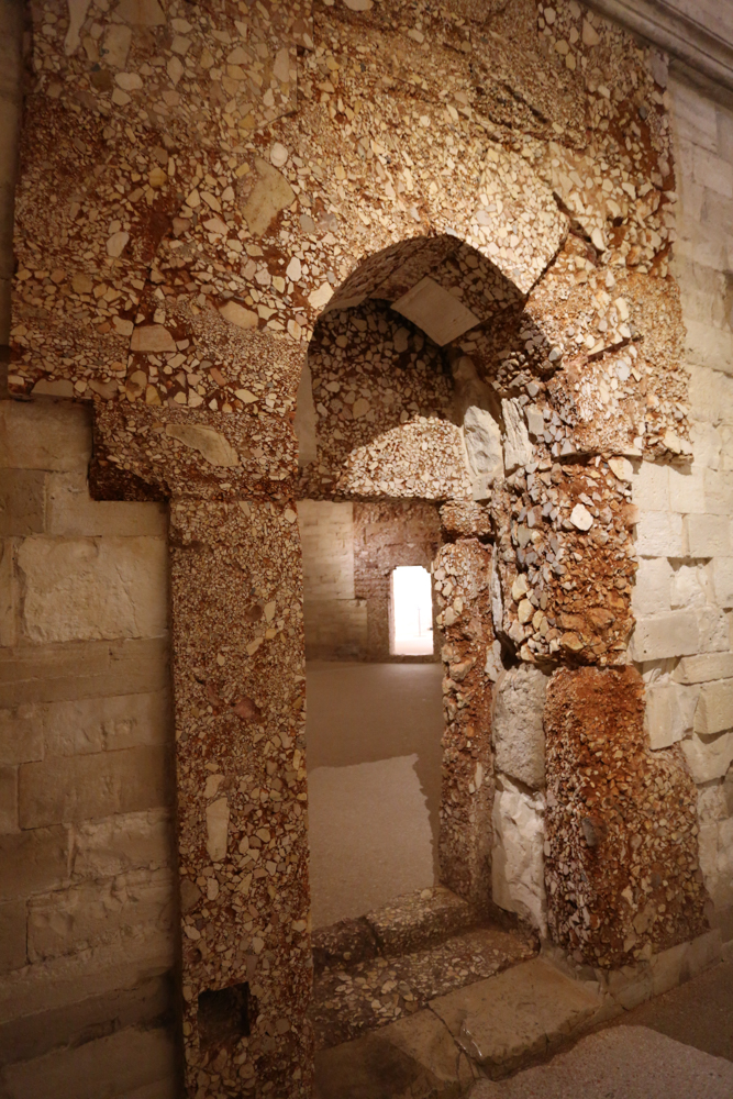 Dettaglio- Castel del Monte © A.Rossi, Camaleo S.r.l. (Rm) u2013 si ringrazia: MIC Direzione regionale Musei Puglia, Castel del Monte - Andria (BT)