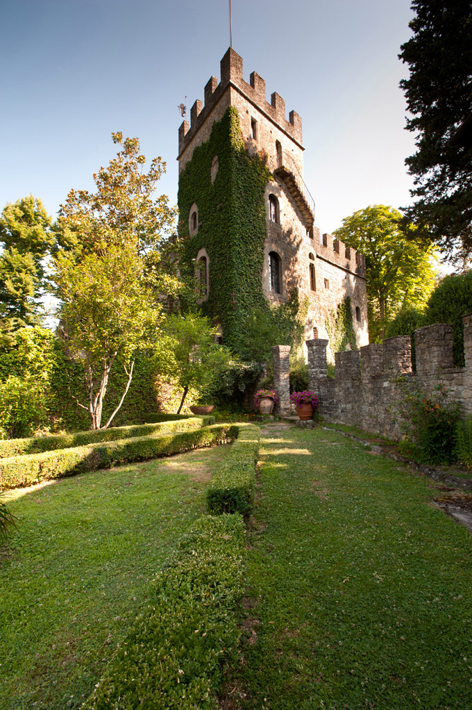 Stia Palagio Fiorentino, costruzione e giardini pubblici © Fabrizio Ardito